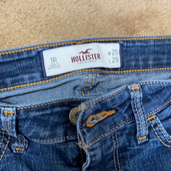 Hollister Relaxed Washed Skinny Denim Jeans - Picture 6 of 12